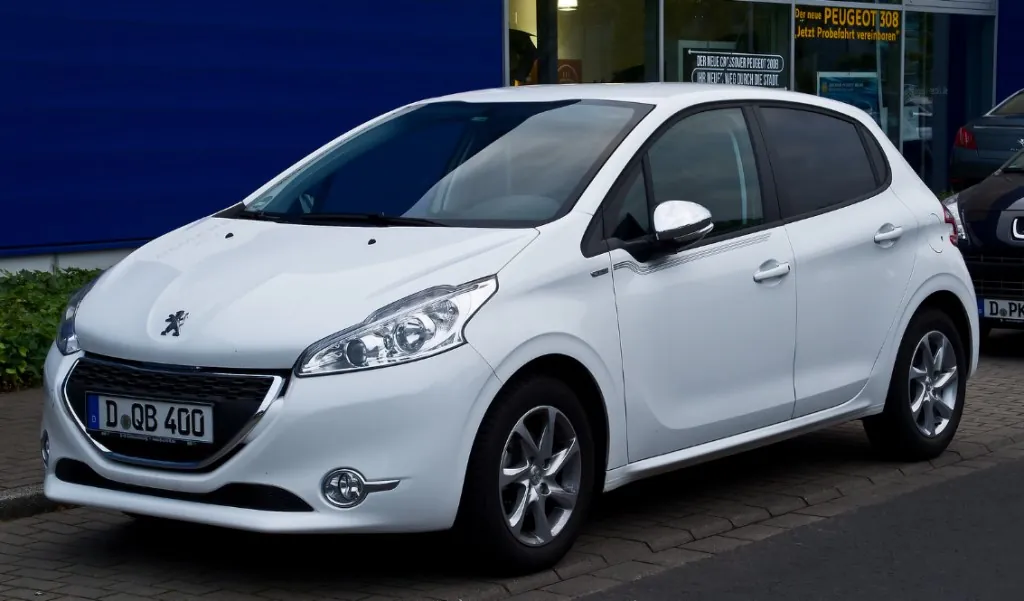 peugeot-208