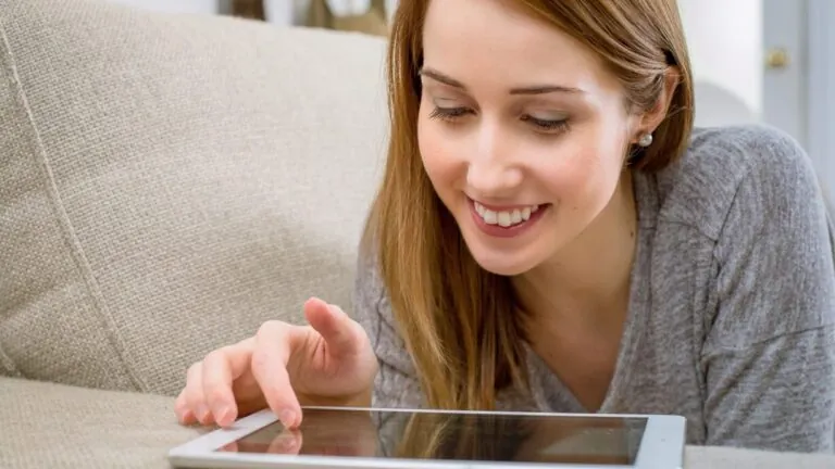 woman-on-tablet