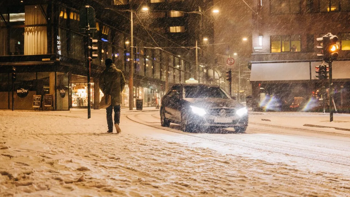 car-driving-in-snow